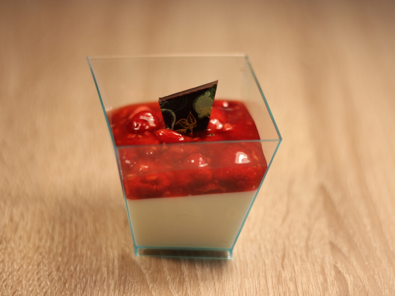 Panna Cotta s malinami