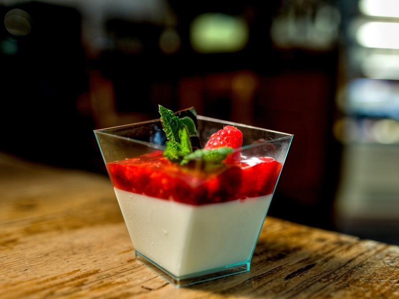 Panna Cotta s malinami